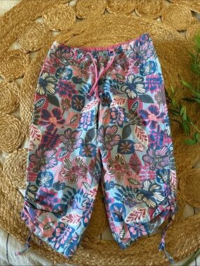 Vintage Mossimo Cotton Blend Y2K  Floral Drawstring Capri Pants. 7/8 girls